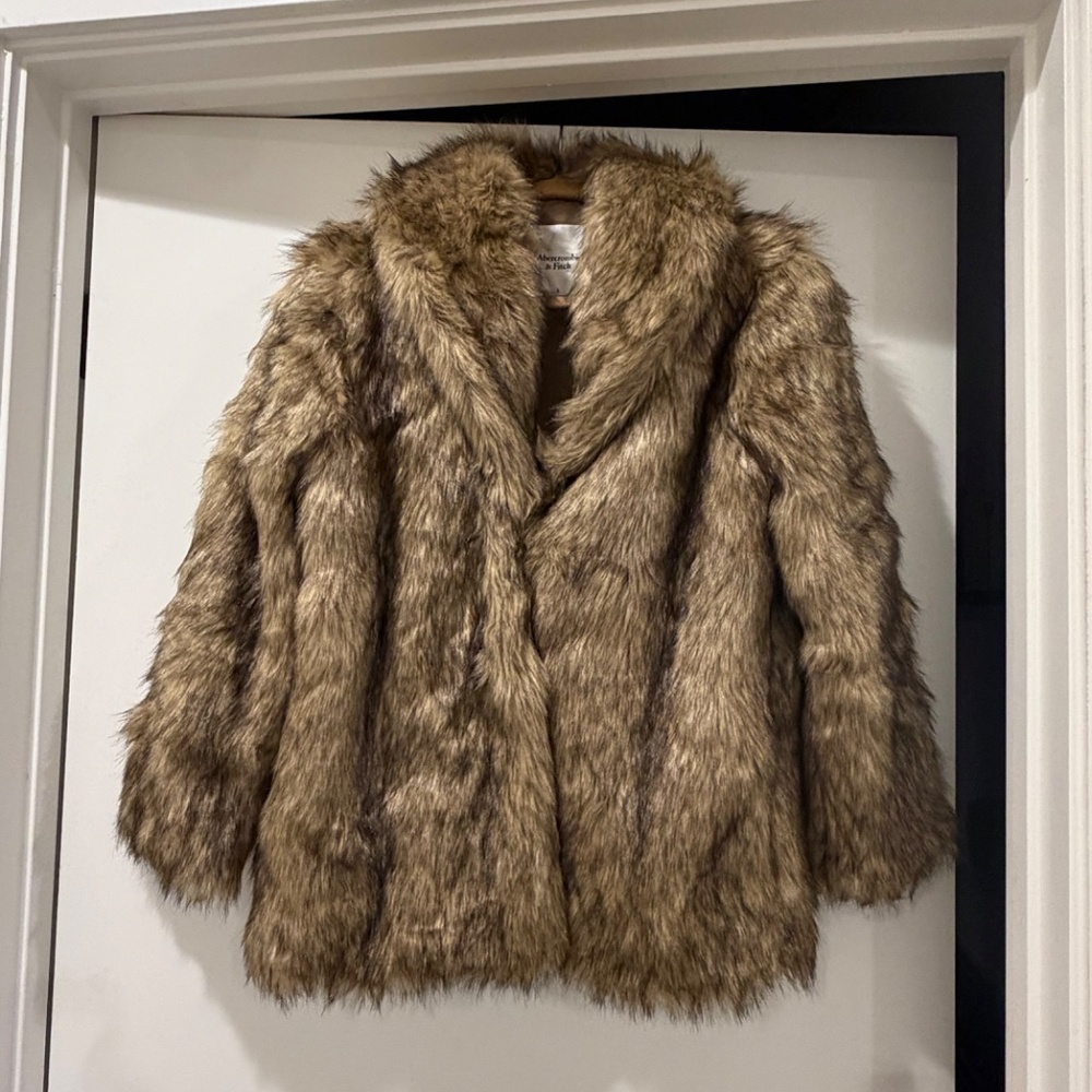 Abercrombie & Fitch Faux Fur Tan Brown Coat - Picture 3 of 5